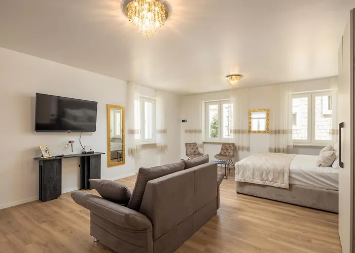 Luxury Duje Apartman *
