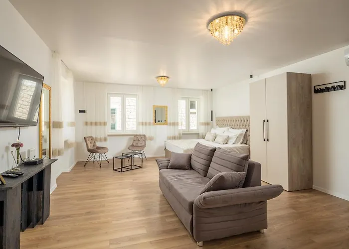Luxury Duje